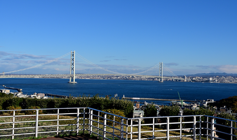 WH̓唗͂̌iĂ閾ΊC勴ꂩ̗̊Ҋ߂Ă܂B